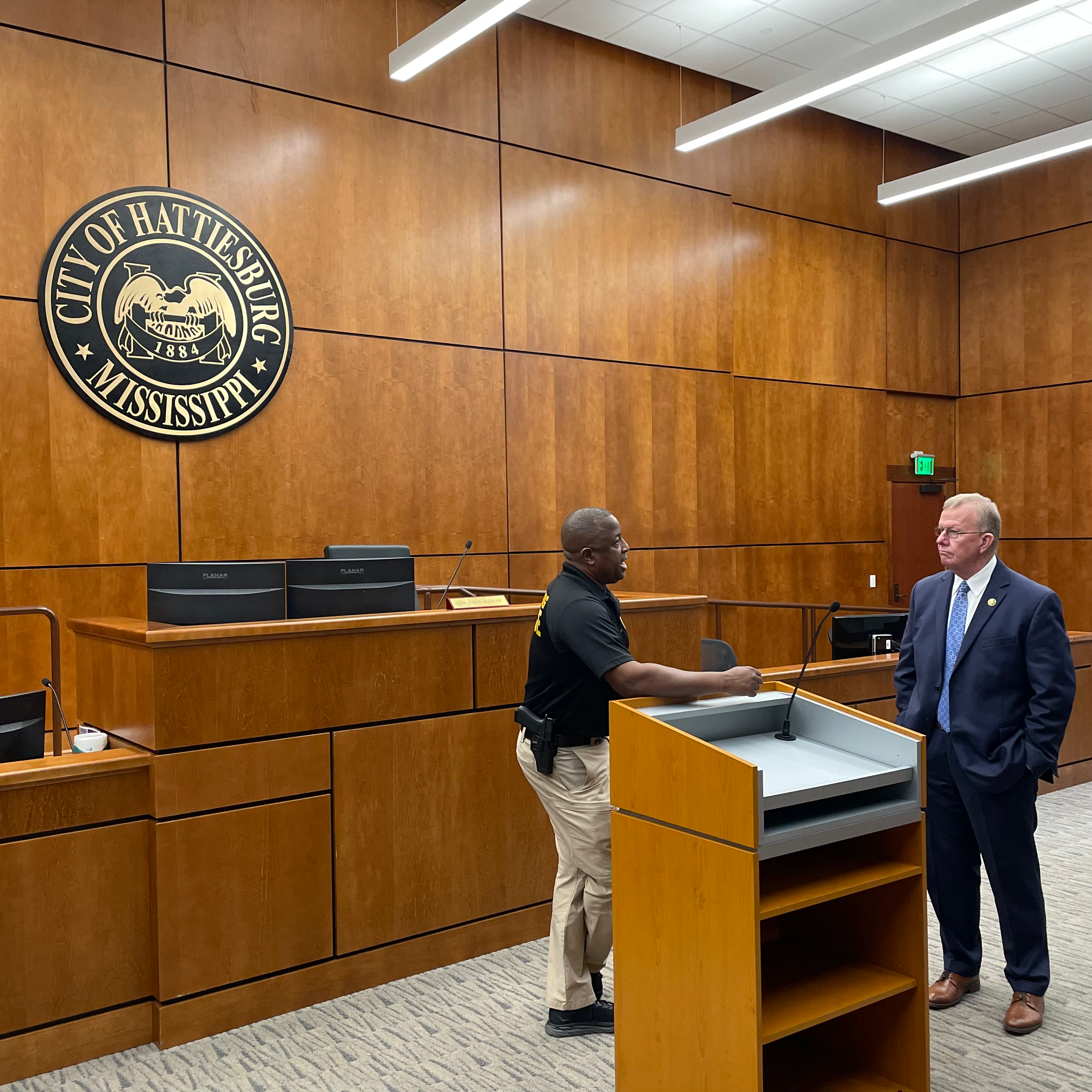 Congressman Ezell tours Hattiesburg PD