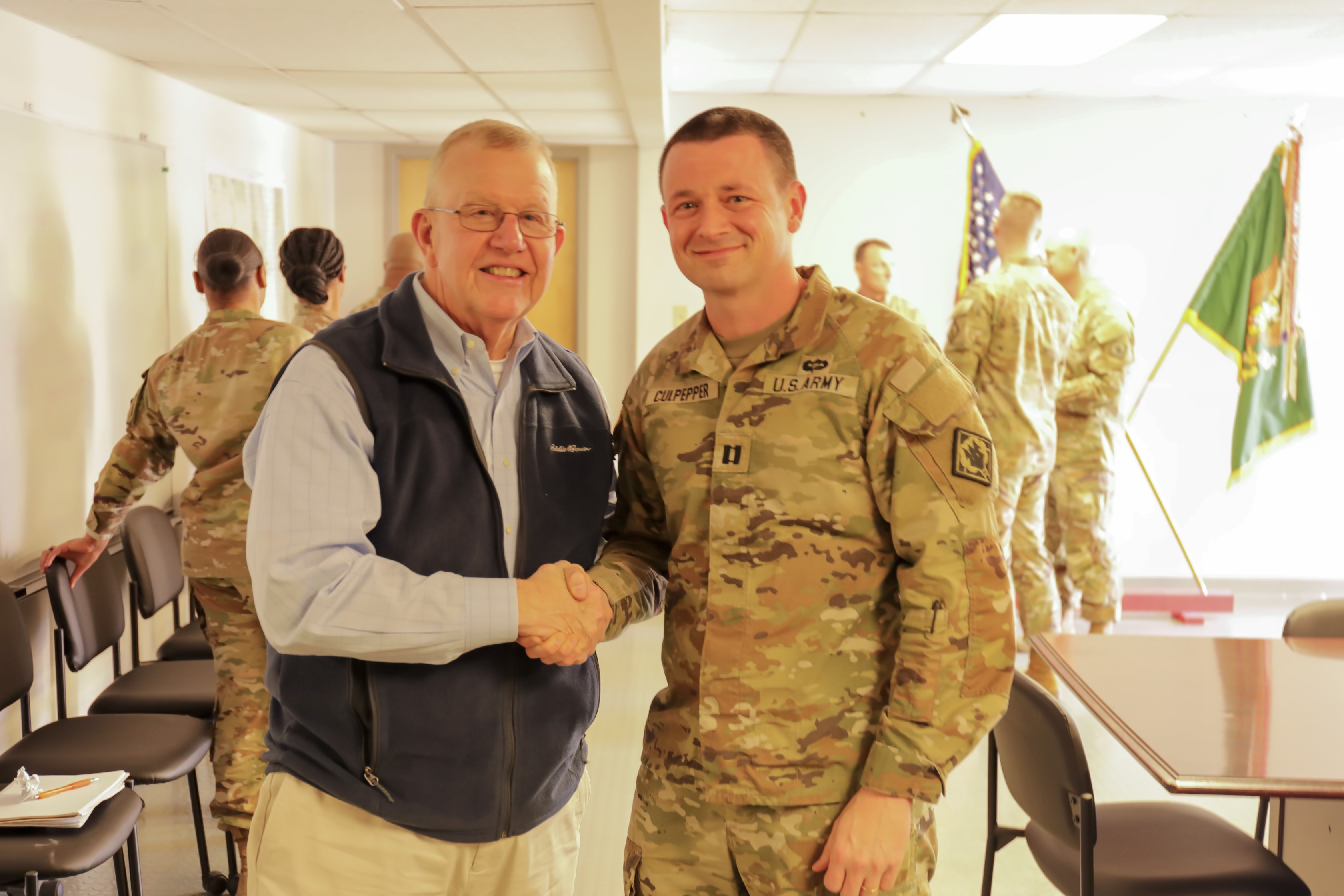 Congressman Ezell meets with MS National Guard at the border